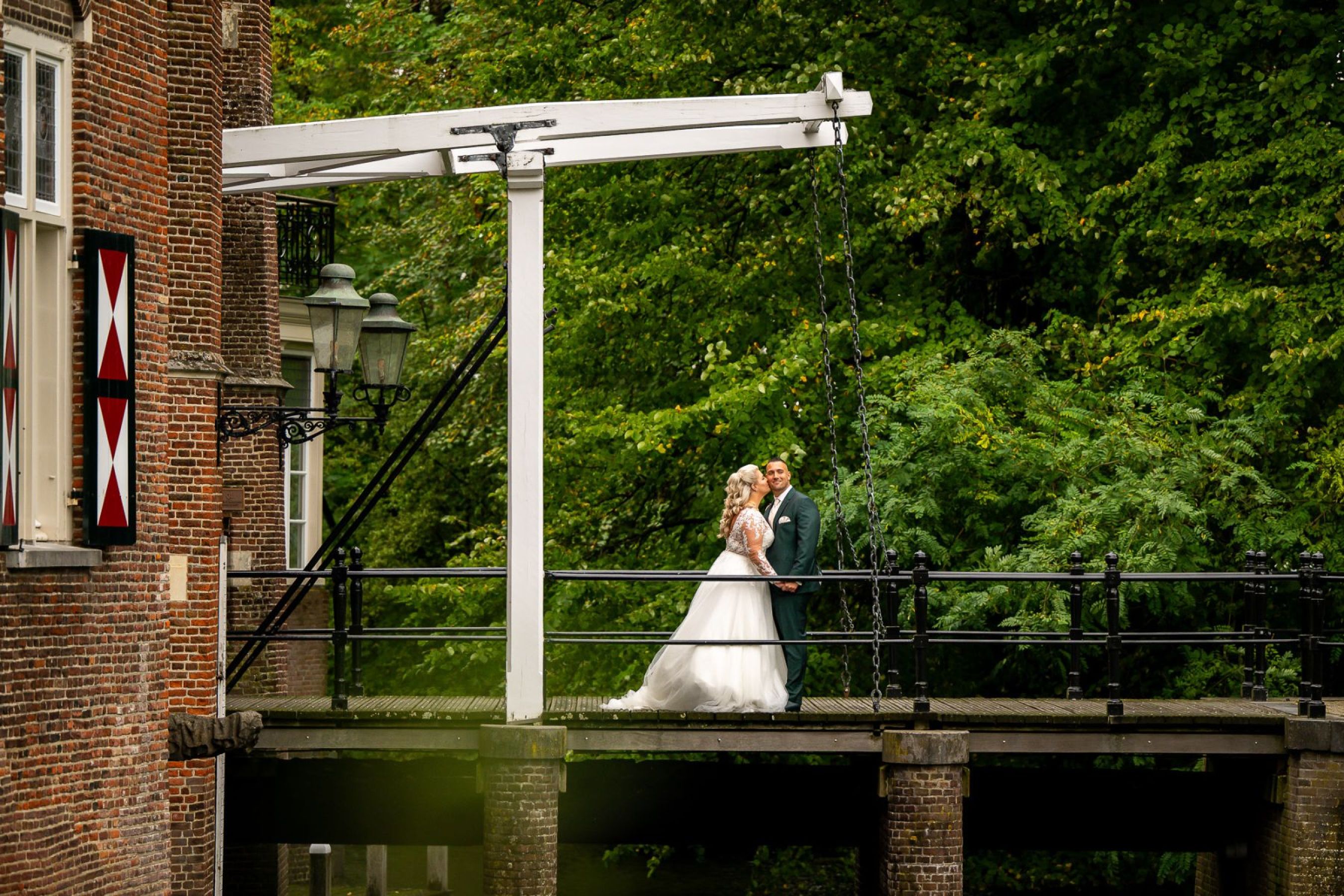 Willem-Adrienne-Jan-van-de-Maat-Bruidsfotografie-Trouwfotografie-kasteel-Maurick-Vught